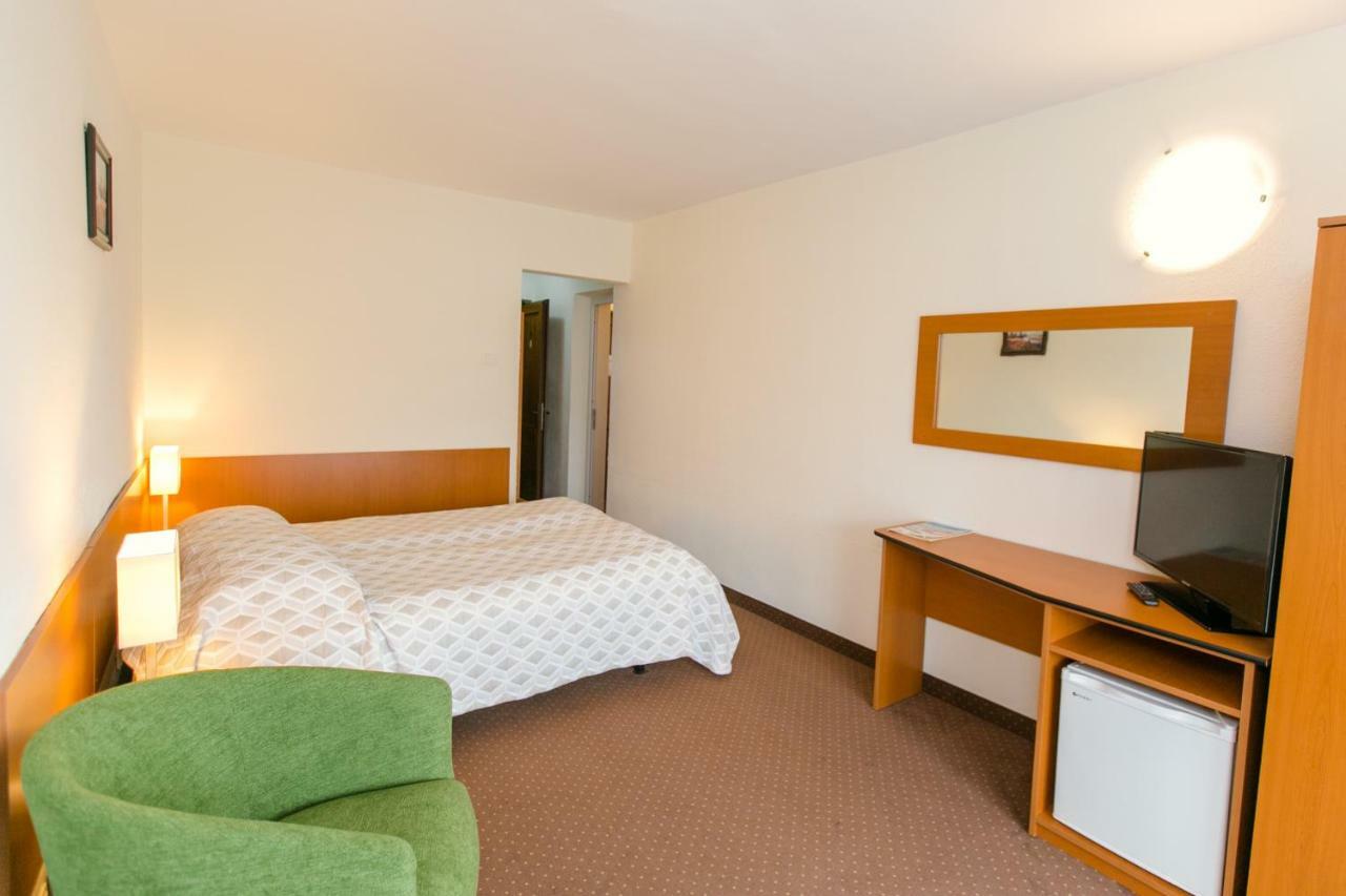 Hotel Poienita Băile Felix Εξωτερικό φωτογραφία
